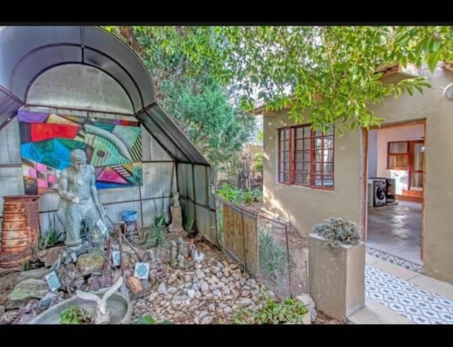 1 BEDROOM APARTMENT TO LET IN WOODMEAD